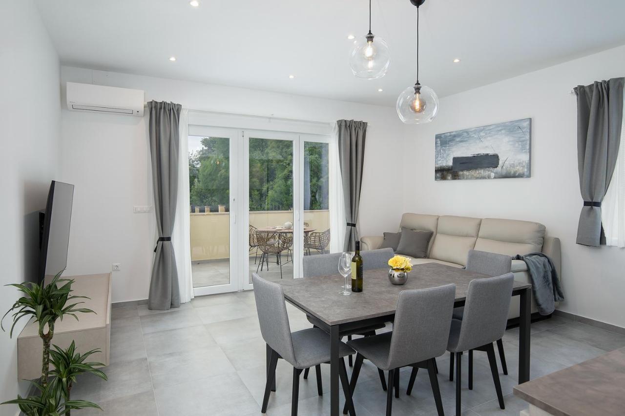 Apartments Igor Медулин Екстер'єр фото