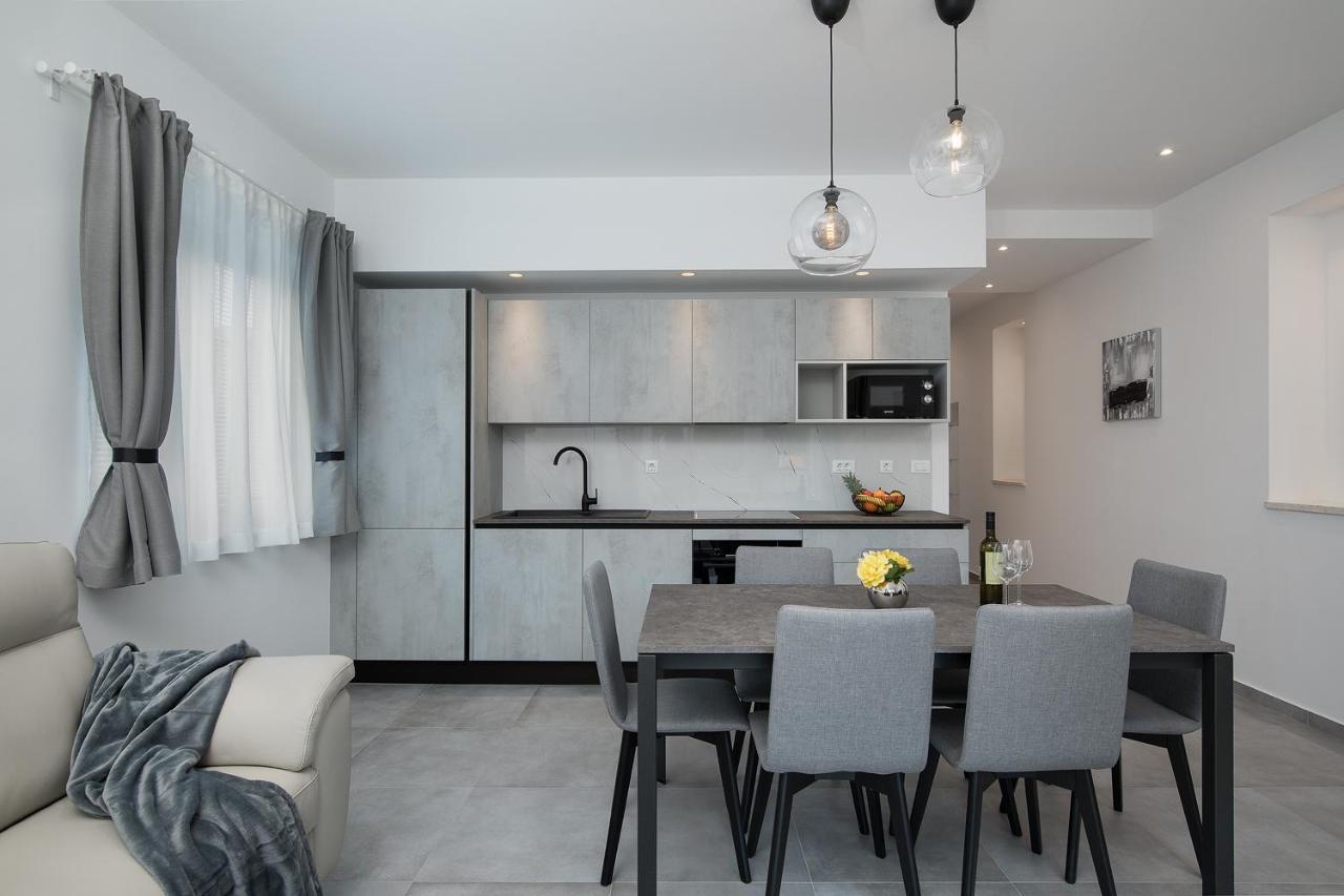 Apartments Igor Медулин Екстер'єр фото